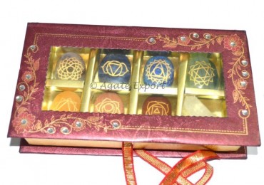 Chakra Engraved Oval Set With Gift Box