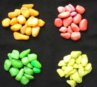 Mix Color Pebble Stone Dyed Tumble Stones.