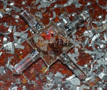 Crystal Quartz Orgone Pyrmaids Energy Generator