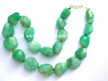 Green Onyx Faceted Tumbled Stone Necklace.