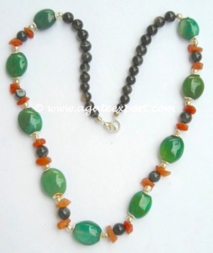 Green Onyx Almond And Black Onyx Round Necklace.