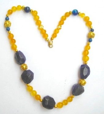 Faceted Tumble And Yellow Onyx Beads Necklace.